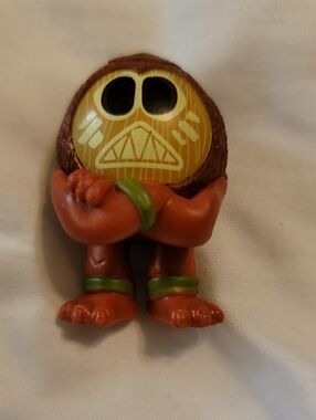 Disney 2016, " COCOMORA " Moana Movie Toy Action Figure 1 3/4" Tall(mini)